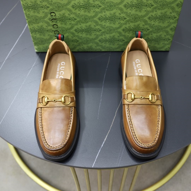 G*u*i leather shoes